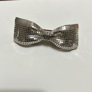 Silver colored hair clamp made in France